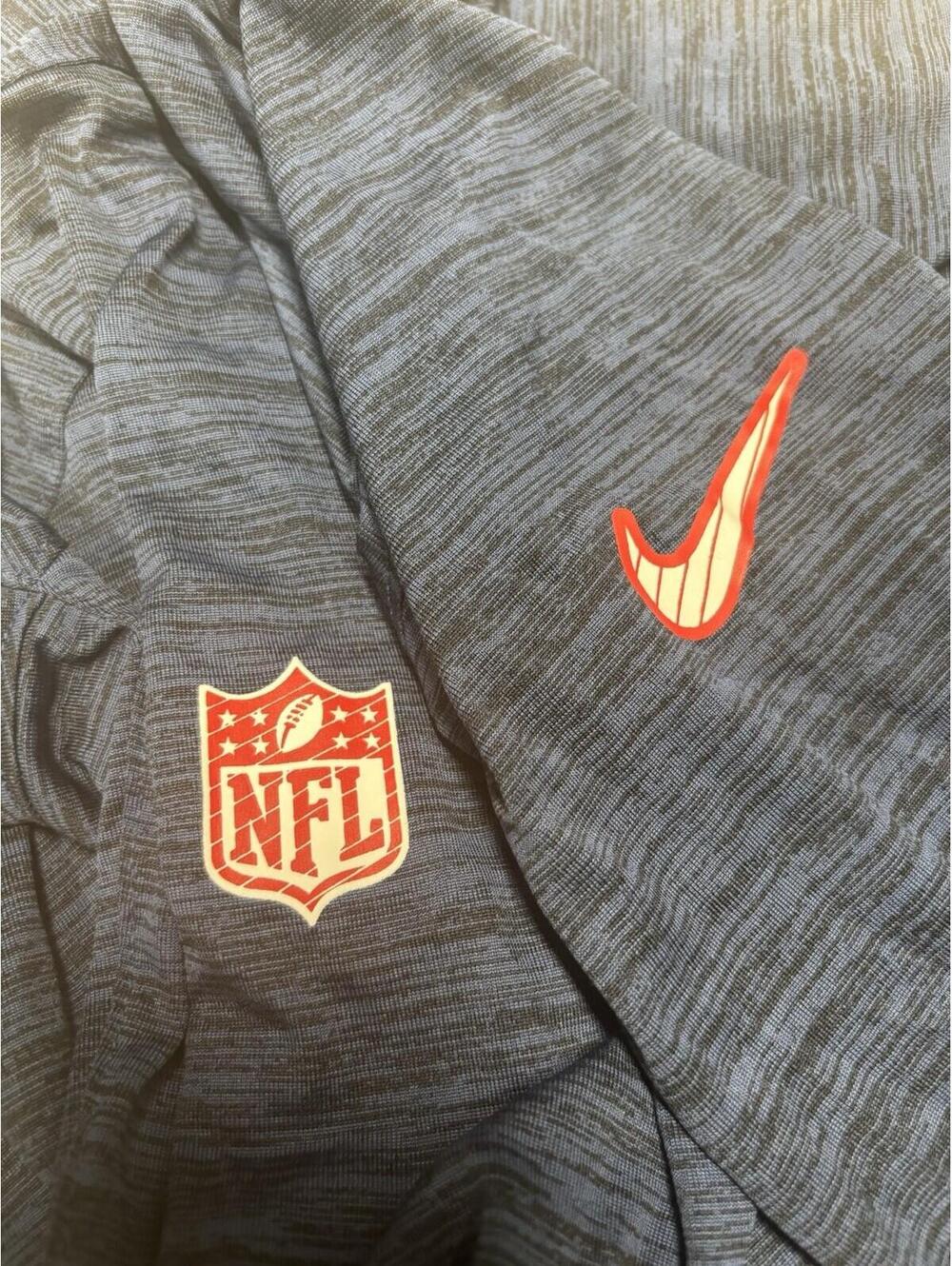 NWT Nike Men’s New England Patriots Long Sleeve Shirt Size Medium - Picture 5 of 8